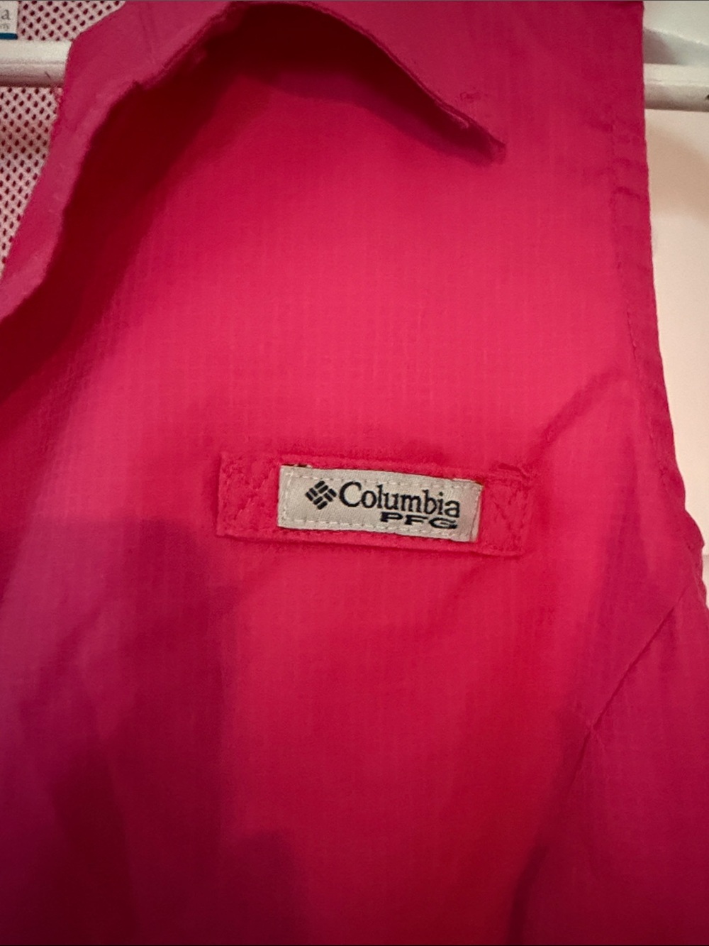 Columbia Women's Sleeveless Button-Down Shirt - Hot Pink - Picture 3 of 5